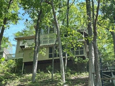 1720 POINT GRAND DR