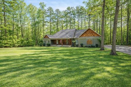 735 SANDPIPER PT