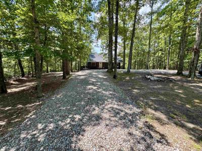 410 MURRAY LN