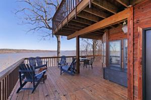 270 RIVER RIDGE DR