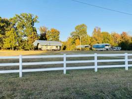 220 CONNIE BETH LN