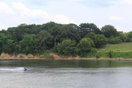 1 RIVERSIDE DR