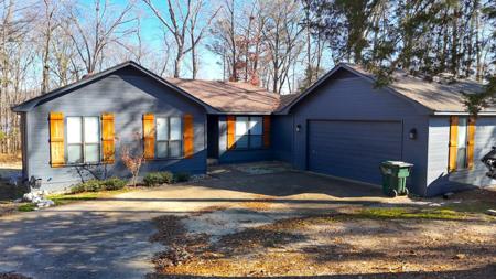 90 ROBERTS DR