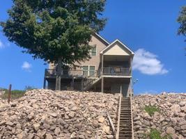 1020-A VISTA RIVER LN