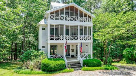 50 LAKESHORE DR