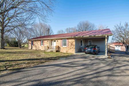 380 DOVE DR