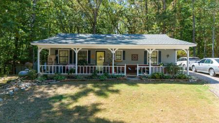 150 BLUEBIRD LN