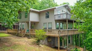 455 HUCKLEBERRY LN