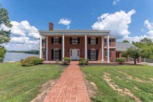 734 W PILLOW ST