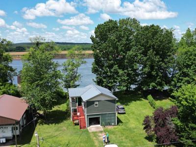 195 WATERVIEW LOOP