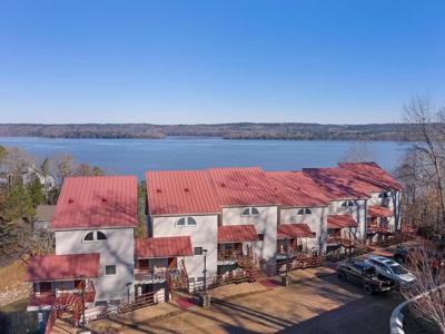 165 LAKESHORE LN