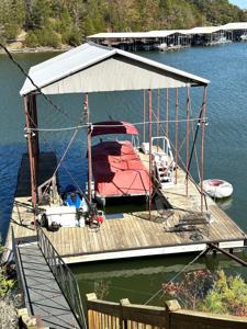 210 PORT LN