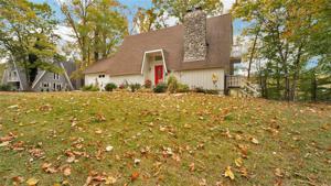 1983 South Oak Knoll Court