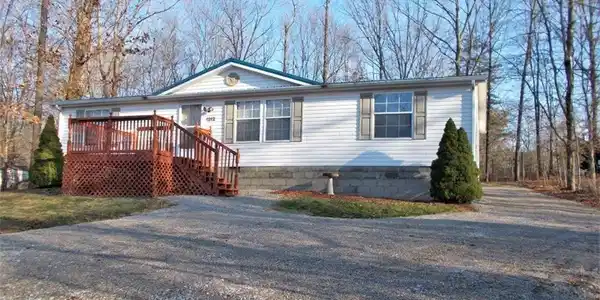 1212 Country Manor E