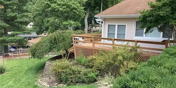 7496 Honey Locust