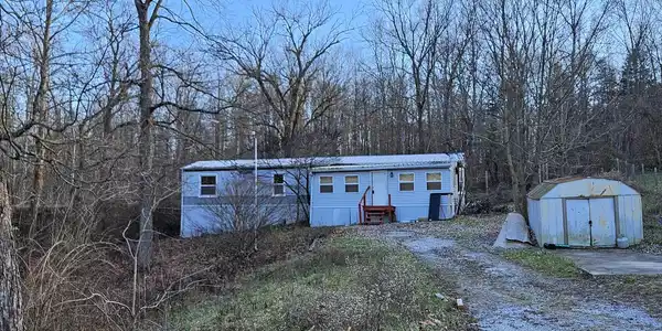 3822 Country Manor