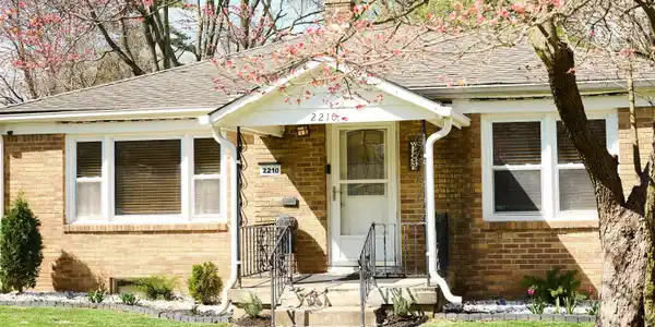 2210 E 58th Street