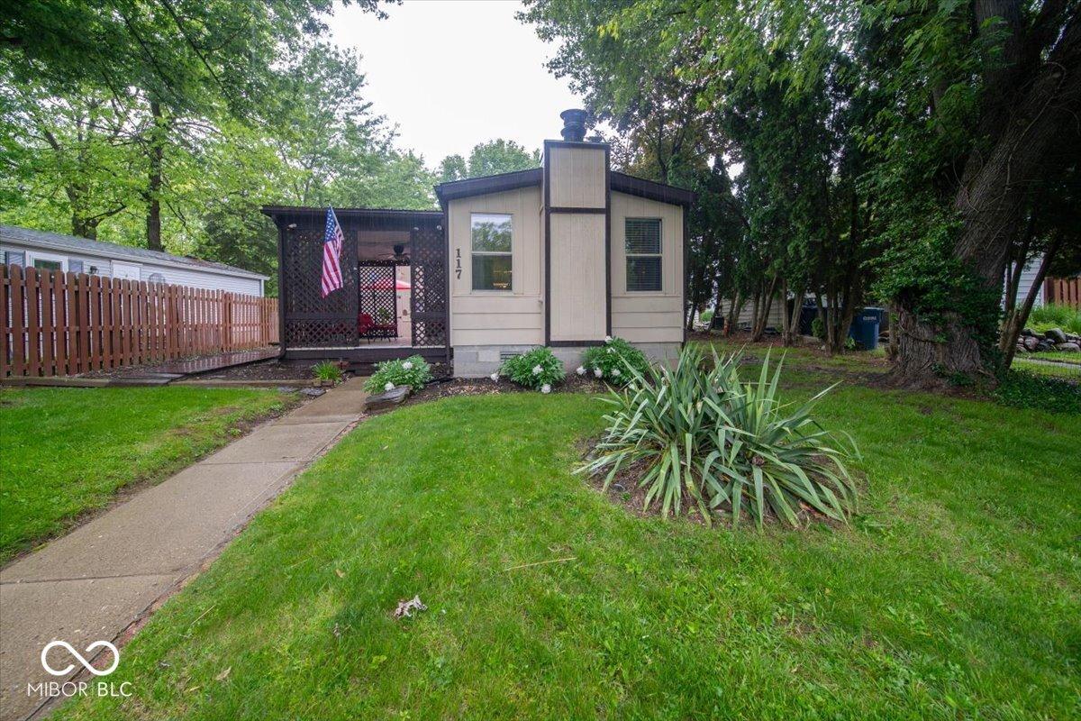 Image 3: Front Of Structure Image 3: Front Of Structure