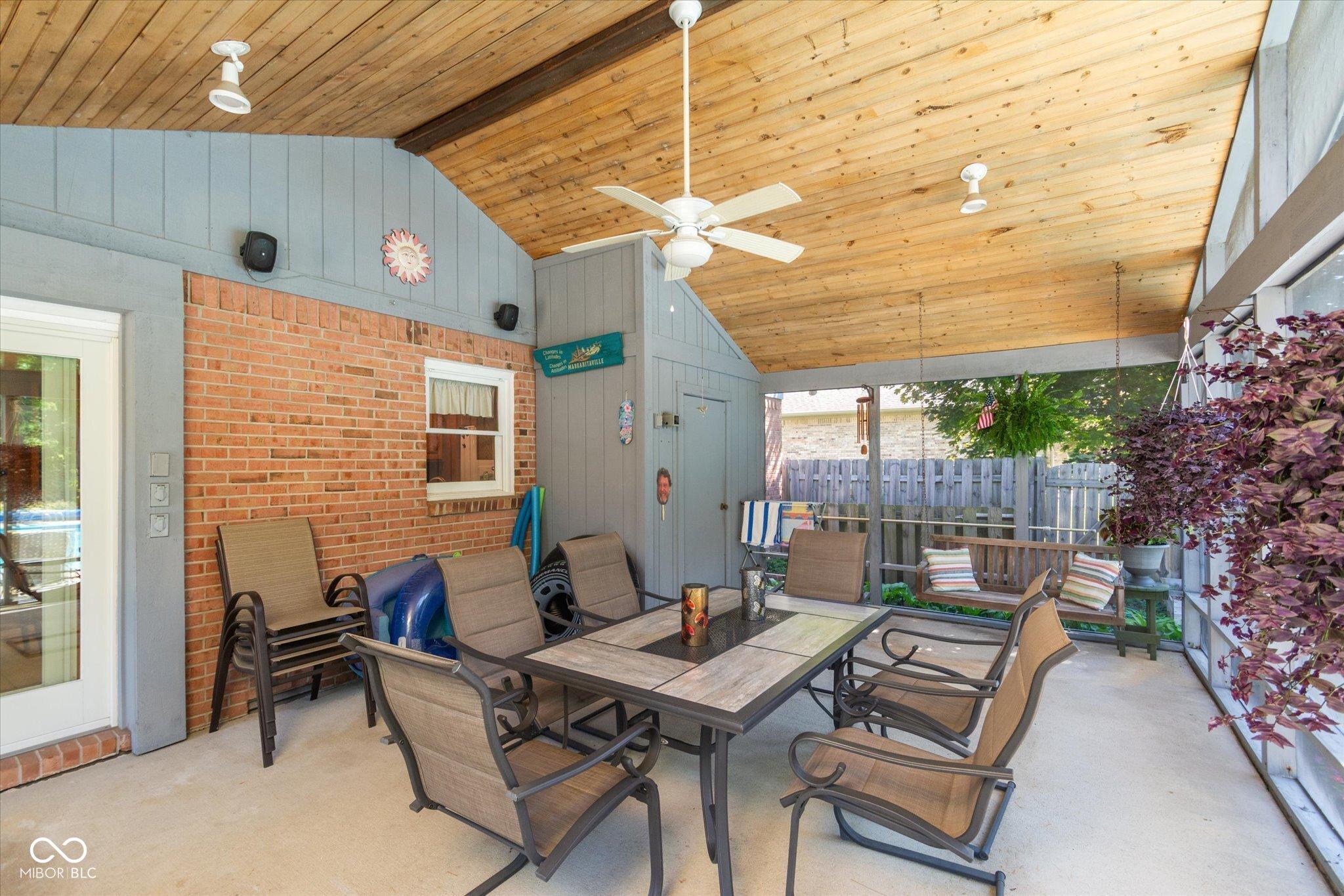 Image 4: Patio