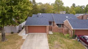 933 Mockernut Court