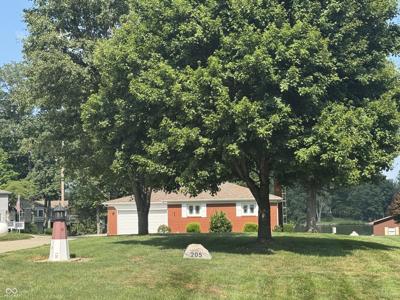 205 W Oneida Trail