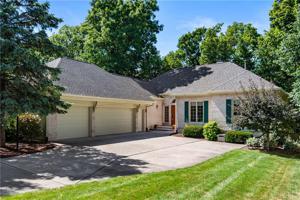 7262 Lakeside Woods Drive