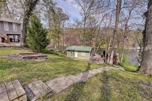 452 West Hinshaw Drive