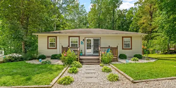 6413 Mallard Drive