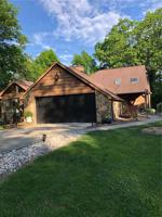 4121 North Foxcliff Drive