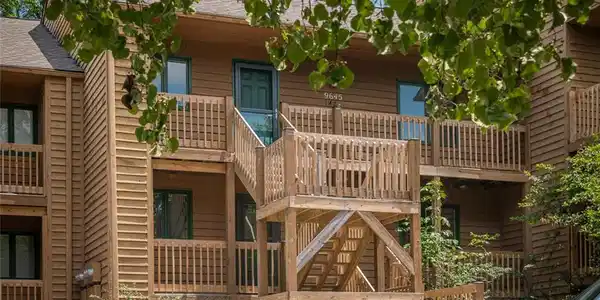 9645 Lake Ridge 146B