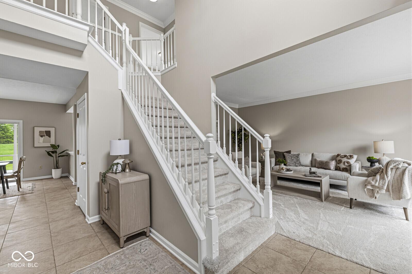 Image 4: Entrance Foyer