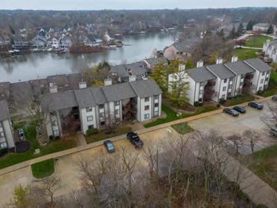8158 Shorewalk