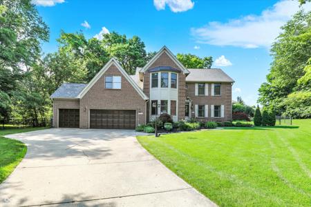 8261 Twin Pointe Circle