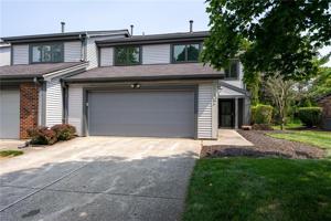 8207 Shorewalk