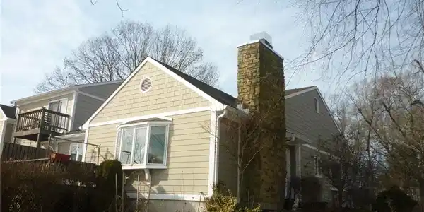 5653 Crittenden
