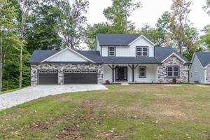 8204 Lake Shore