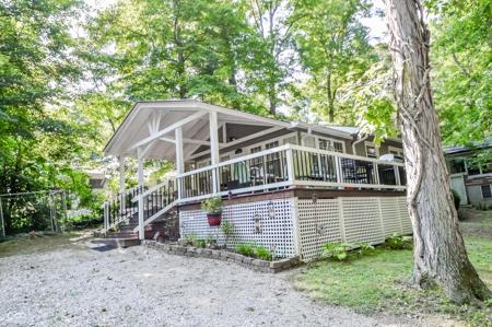 11033 Dogwood Lane