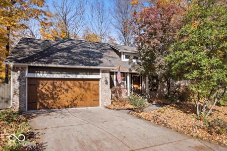 10946 Geist Woods S Drive