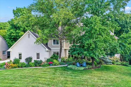 12145 Golden Bluff