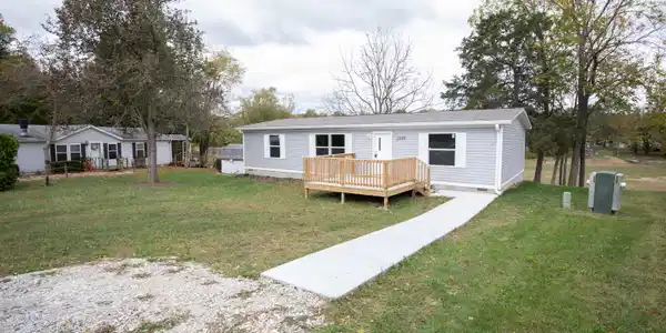 3389 Rothshire Circle