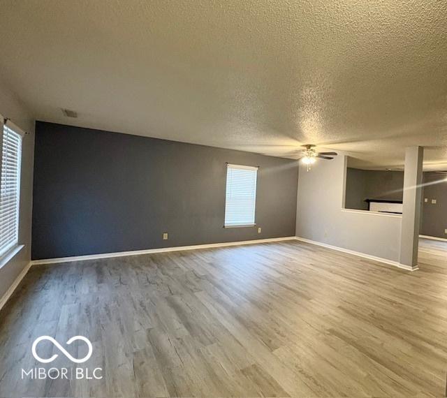 Image 4: Living Room Image 4: Living Room