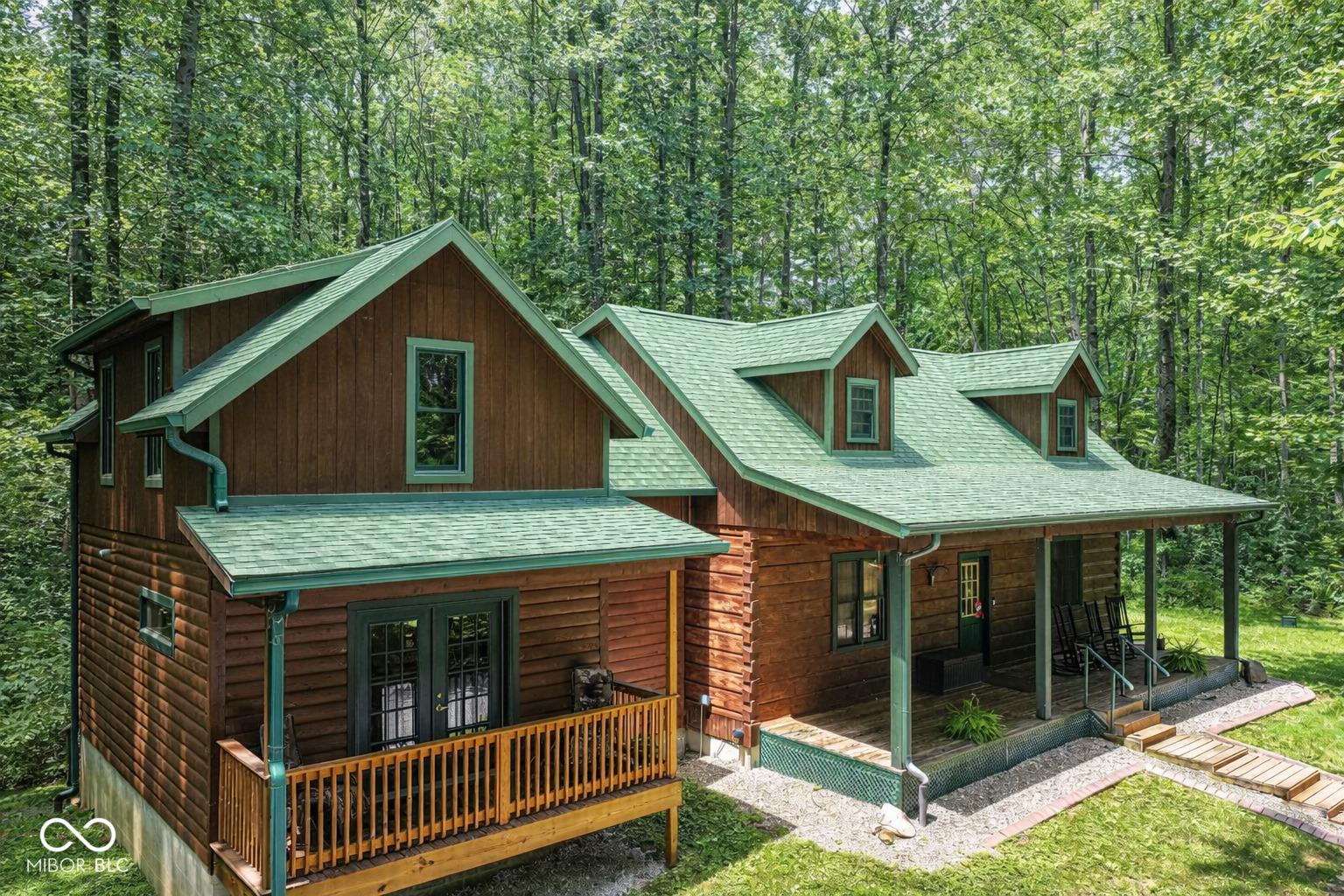 Image 3: Front Of Structure