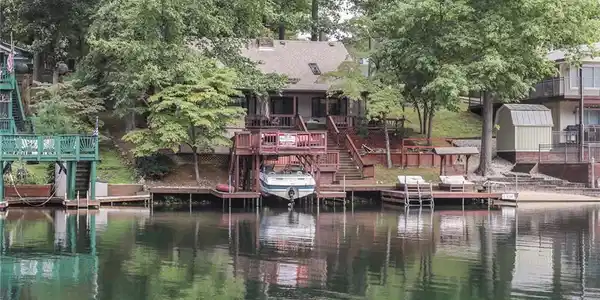 7450 Haw Drive