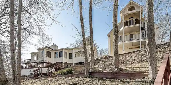 7935 Ebony Drive