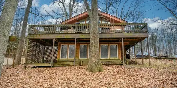 3839 Country Manor Street