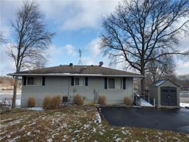 573 Northwest Santee Drive