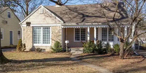 5818 Kingsley Drive