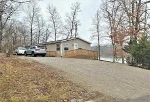 888 Country Manor