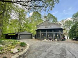 3873 Foxcliff W