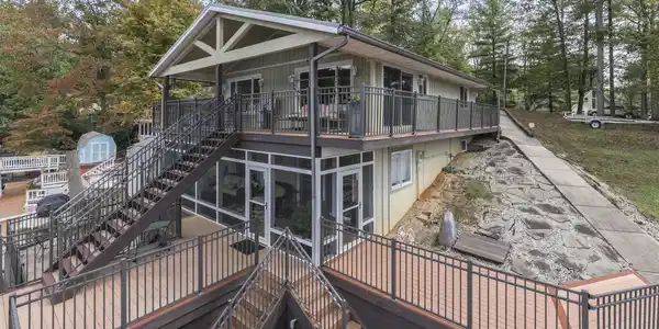7438 Haw Drive